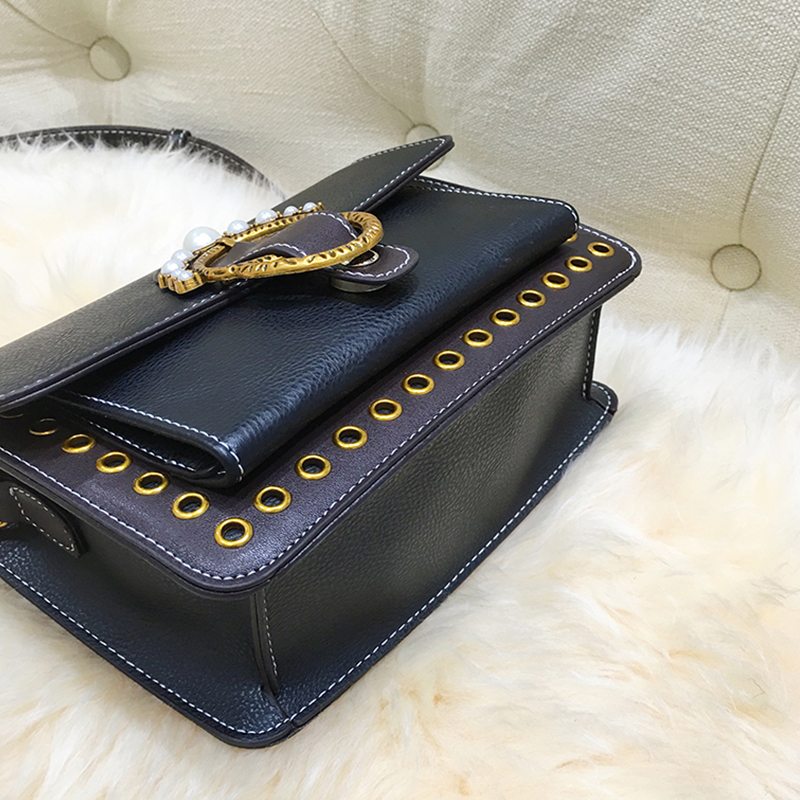  Fashion Pearl Decorative Black Leather Crossbody Bag